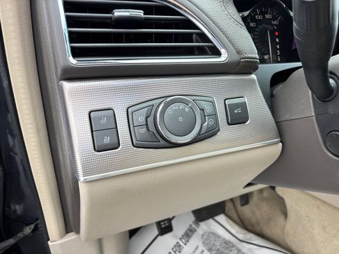 Used 2013 Lincoln MKX FWD image 14