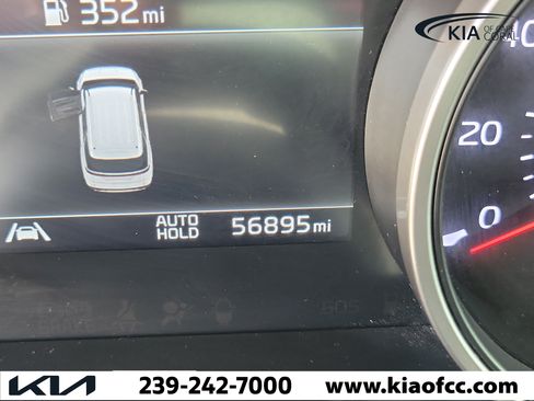 Used 2024 Kia Carnival LX FWD image 29