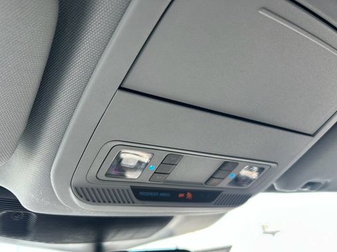 Used 2023 Ford Explorer Limited image 22