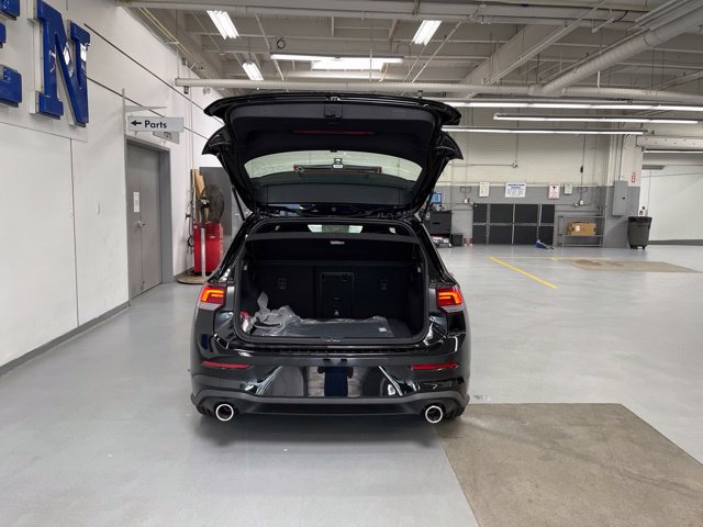 New 2026 Volkswagen GTI SE FWD image 9