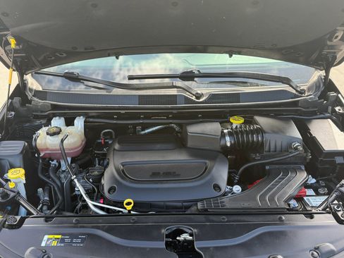 Used 2020 Chrysler Pacifica Limited w/ Advanced Safetytec Group image 15