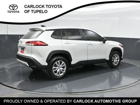 Used 2025 Toyota Corolla Cross L FWD image 3