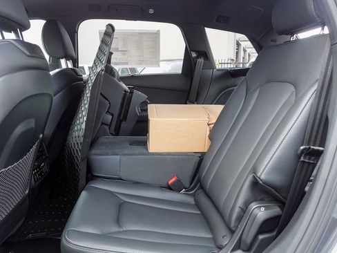 New 2025 Audi Q7 3.0T Prestige image 26