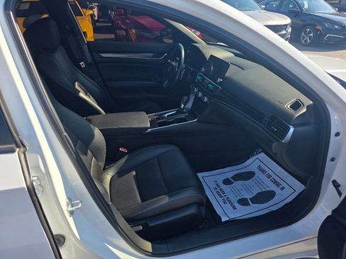 Used 2022 Honda Accord Sport image 9