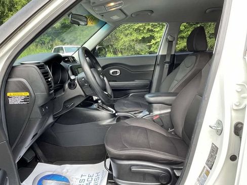 Used 2016 Kia Soul w/ Convenience Package FWD image 16