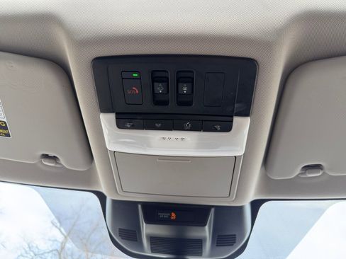 Used 2023 Nissan Rogue SL w/ SL Premium Package image 21