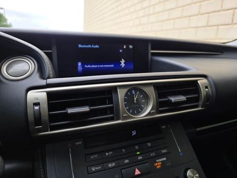 Used 2016 Lexus IS 200t RWD image 40