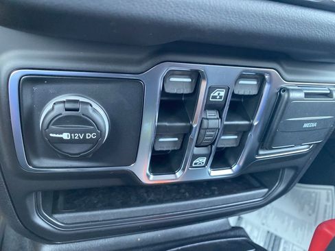 New 2025 Jeep Wrangler Sahara image 27