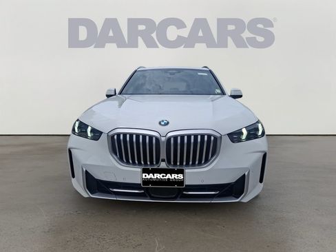 Used 2024 BMW X5 xDrive40i w/ Parking Assistance Package AWD/4WD image 2