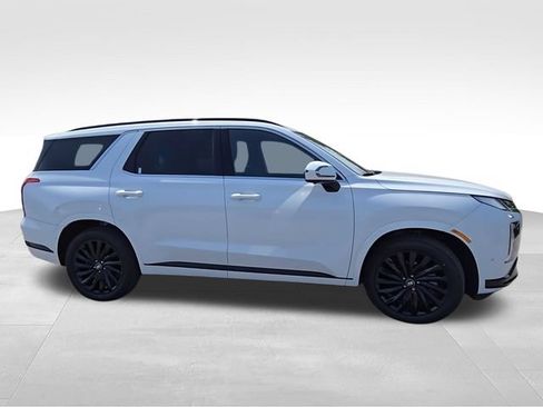 Used 2025 Hyundai Palisade Calligraphy AWD/4WD image 2