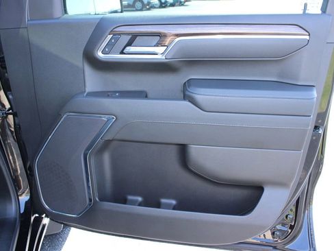 Used 2025 Chevrolet Silverado 1500 LT image 23