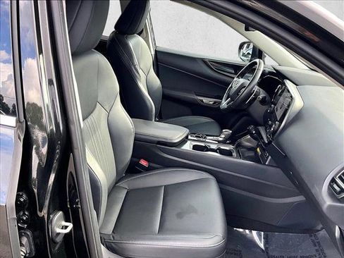 Used 2025 Lexus NX 250 FWD w/ Accessory Package (Z2) image 9