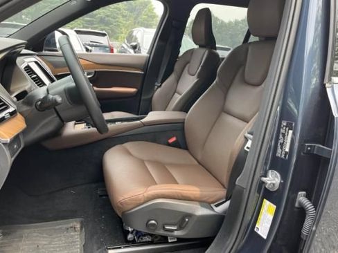 Used 2024 Volvo XC90 B6 Plus w/ Protection Package AWD/4WD image 5