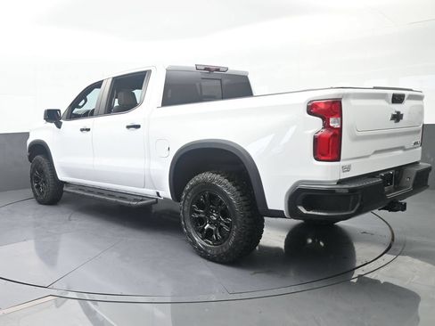 Used 2024 Chevrolet Silverado 1500 ZR2 w/ Technology Package AWD/4WD image 4