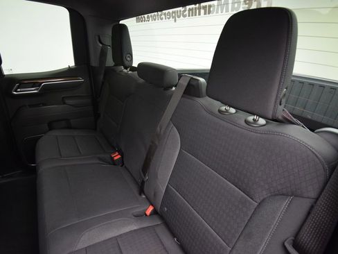 Used 2023 Chevrolet Silverado 1500 LT AWD/4WD image 24