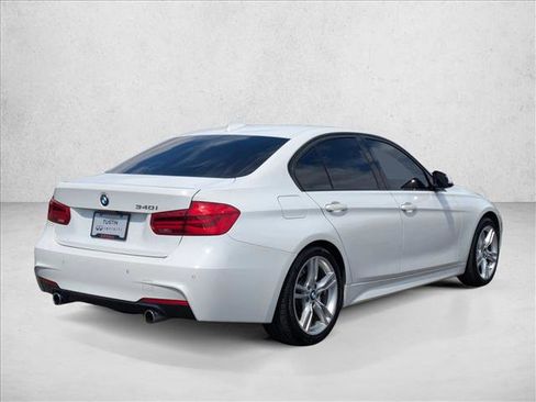Used 2017 BMW 340i Sedan RWD image 5