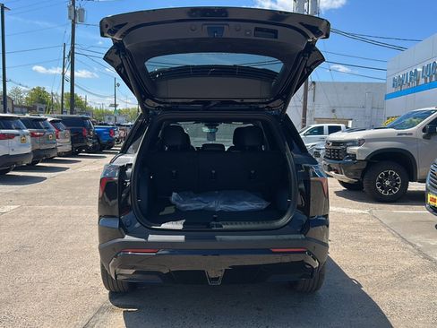 New 2026 Chevrolet Equinox RS w/ Safety and Technology Package AWD/4WD image 11