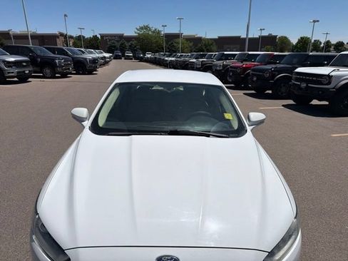 Used 2013 Ford Fusion SE FWD image 9