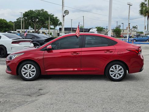 Used 2022 Hyundai Accent SE FWD image 5
