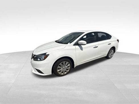 Used 2019 Nissan Sentra S FWD image 4