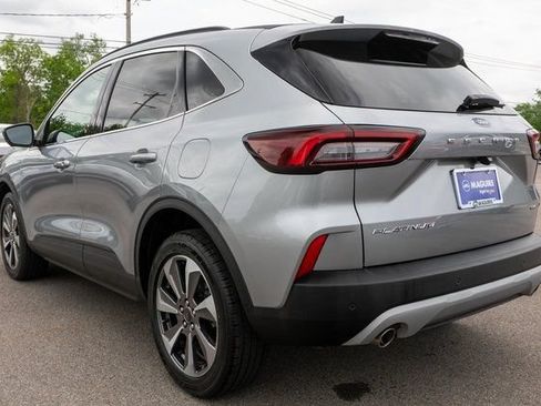Used 2024 Ford Escape Platinum AWD/4WD image 8