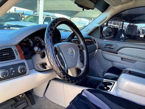 Used 2011 Chevrolet Tahoe LT image 15