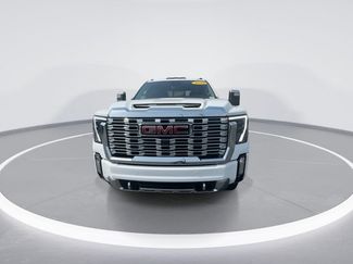 Used 2024 GMC Sierra 2500 Denali w/ Denali Reserve Package AWD/4WD video 3