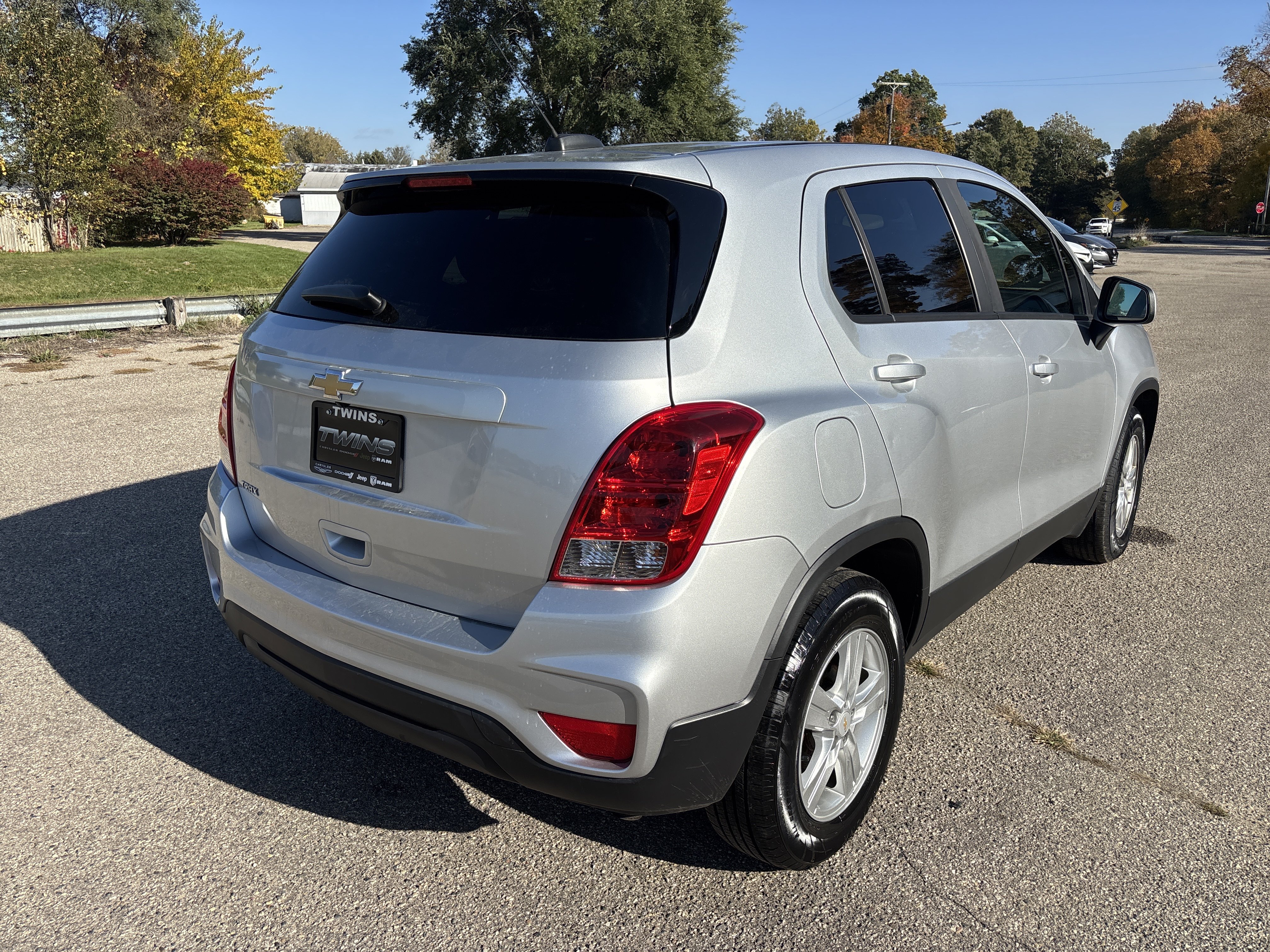 Used 2020 Chevrolet Trax LS w/ Tint and Cruise Package FWD image 4