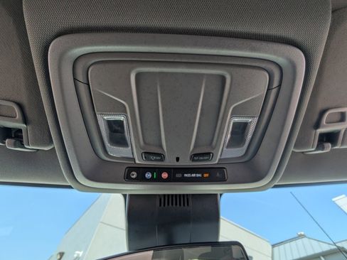 Used 2022 Chevrolet Silverado 1500 LT image 29