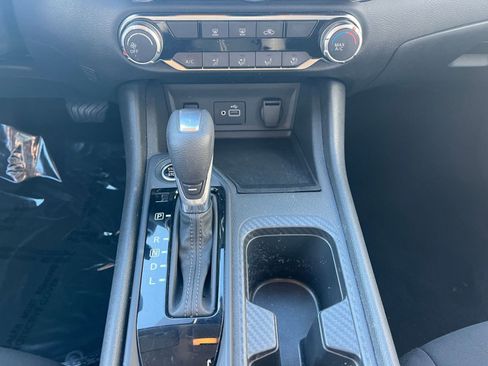 Used 2025 Nissan Sentra S image 36