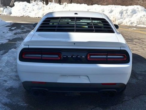 Used 2022 Dodge Challenger R/T image 7