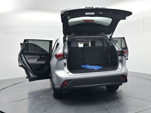 Used 2021 Toyota Highlander XLE image 64