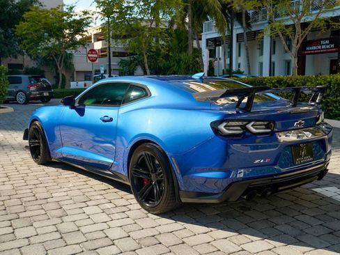 Used 2019 Chevrolet Camaro ZL1 image 20