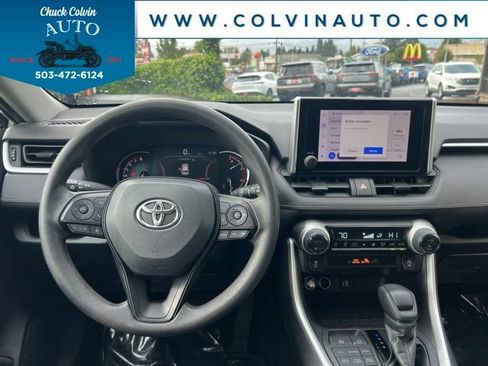 Used 2023 Toyota RAV4 XLE AWD/4WD image 17