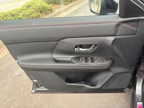 New 2026 Nissan Kicks SR w/ SR Premium Package image 17