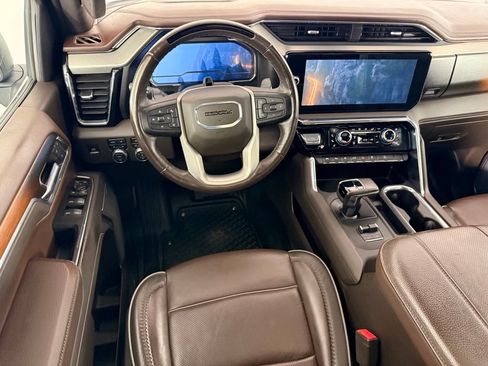 Used 2025 GMC Sierra 1500 Denali AWD/4WD image 24