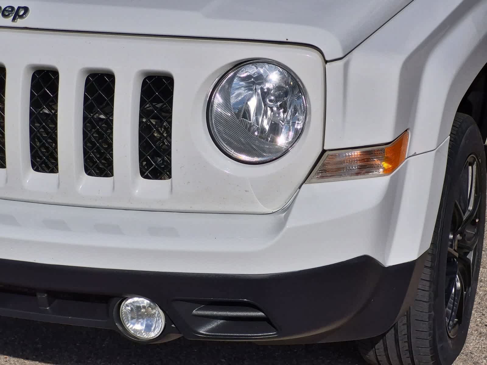 Used 2017 Jeep Patriot Latitude FWD image 11