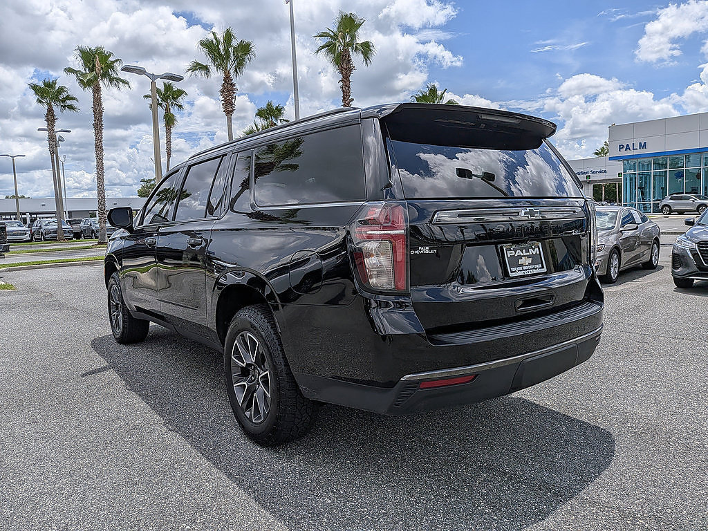 Used 2022 Chevrolet Suburban Z71 AWD/4WD image 32
