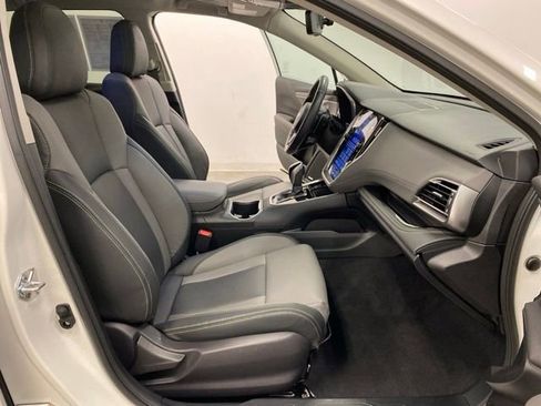 Used 2025 Subaru Outback Onyx Edition AWD/4WD image 23