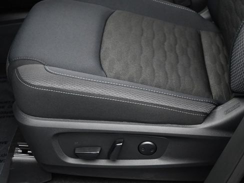 New 2026 Nissan Pathfinder SV AWD/4WD image 17