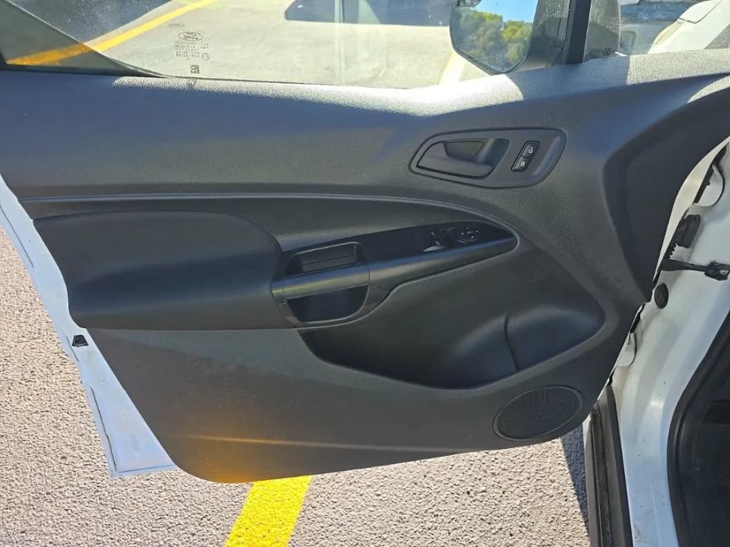 Used 2018 Ford Transit Connect XL FWD image 5