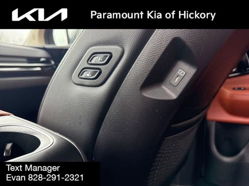Used 2025 Kia Carnival SX Prestige image 20