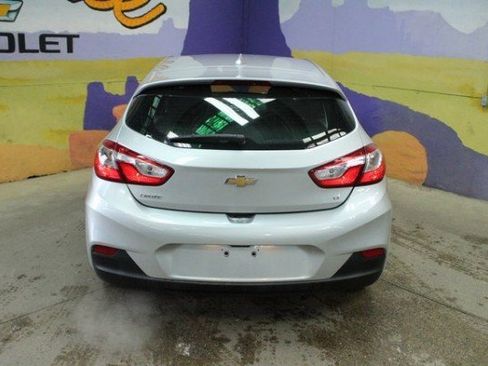 Used 2017 Chevrolet Cruze LT w/ Convenience Package image 3