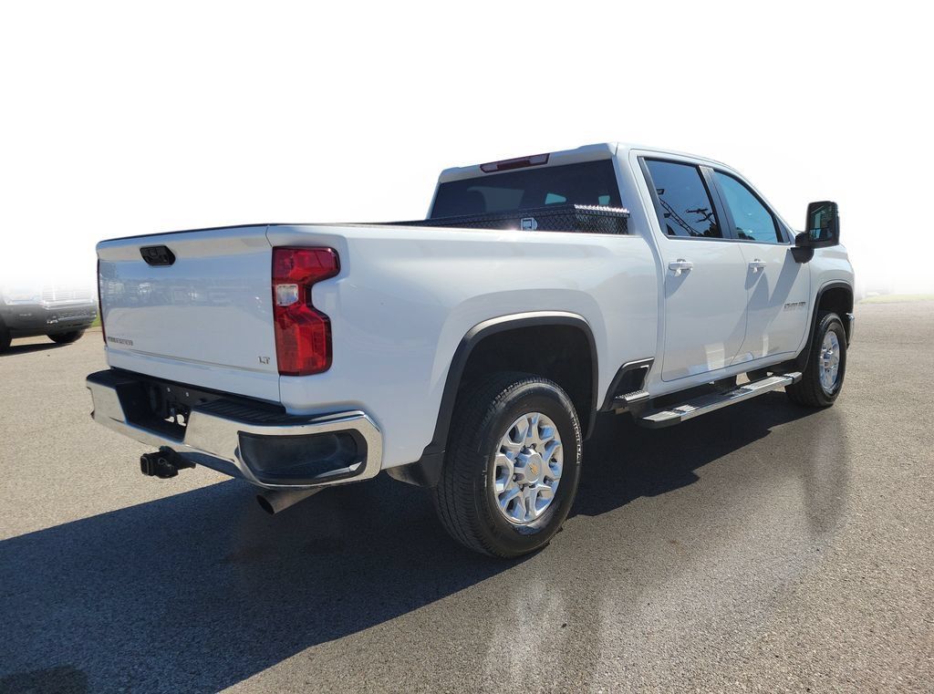 Used 2025 Chevrolet Silverado 2500 LT AWD/4WD image 4