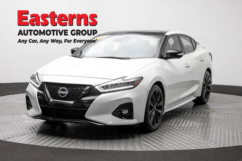 Used 2023 Nissan Maxima SR w/ Sport Mat Group FWD image 1