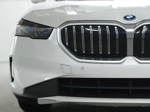 Used 2025 BMW i5 xDrive40 w/ Premium Package image 7