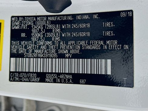 Used 2019 Toyota Highlander LE image 12