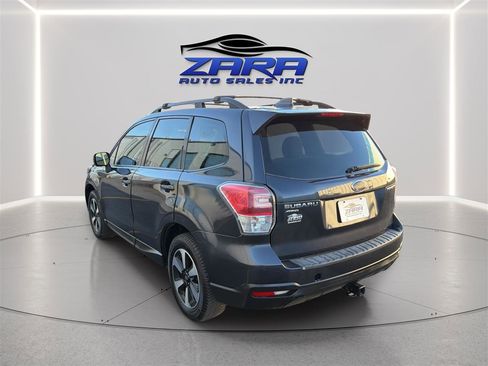 Used 2018 Subaru Forester 2.5i Premium w/ All-Weather Package AWD/4WD image 5