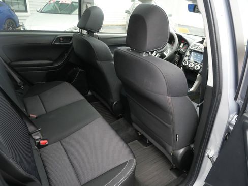 Used 2017 Subaru Forester 2.5i Premium w/ All-Weather Package image 22