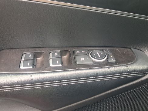 Used 2018 Kia Sorento FWD image 25